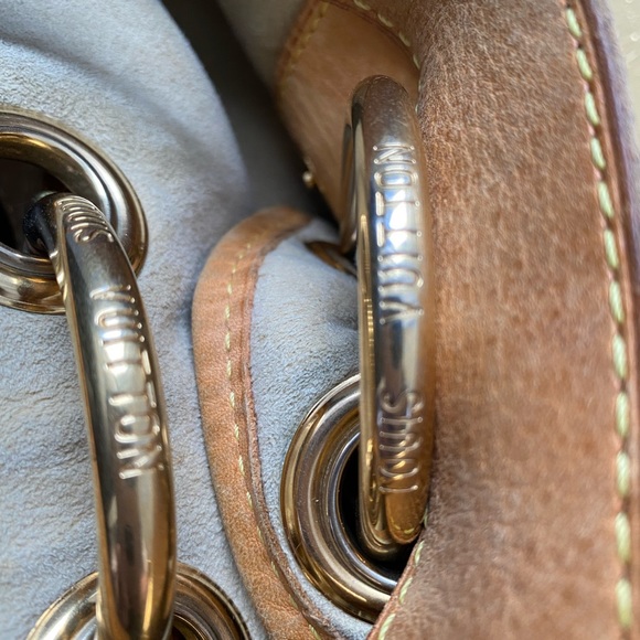 Louis Vuitton Galliera GM Bag - Picture 9 of 12